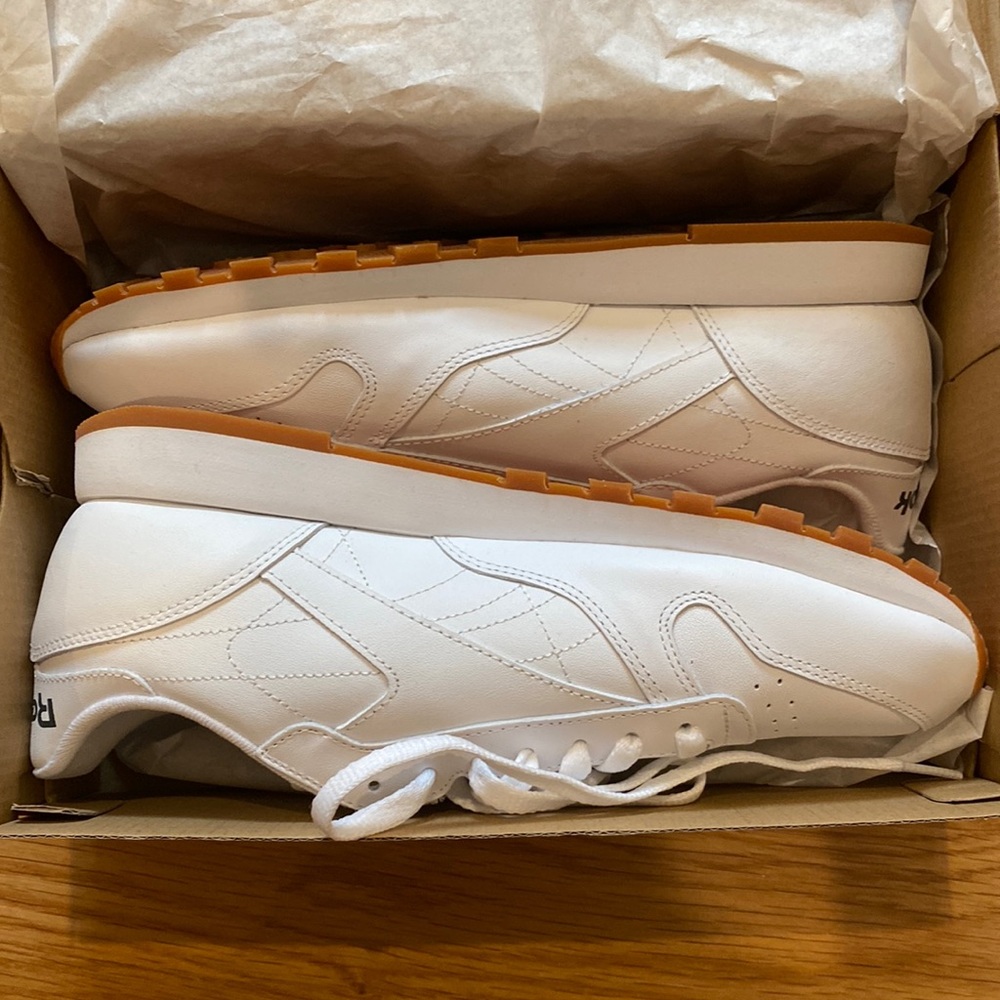 BRAND NEW MENS Reebok classic leather sneaker